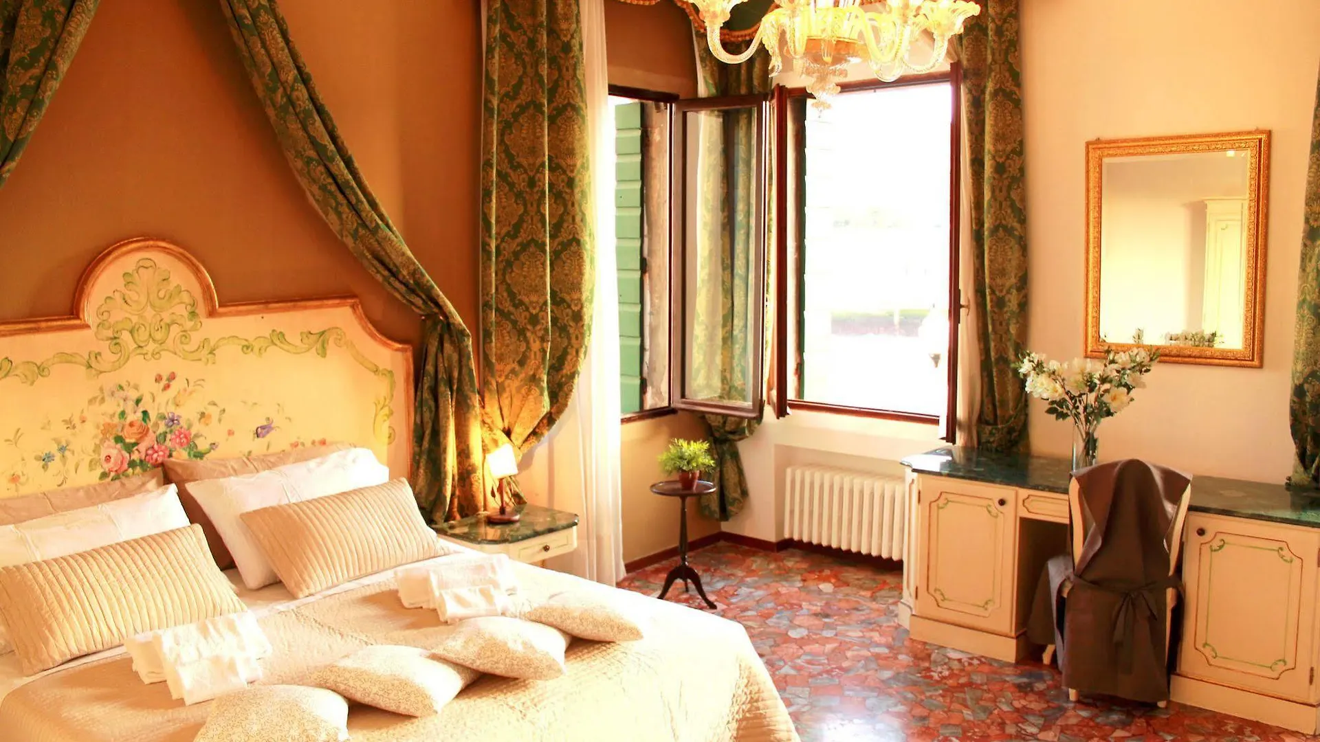 The Charm Suites Venice 0*,